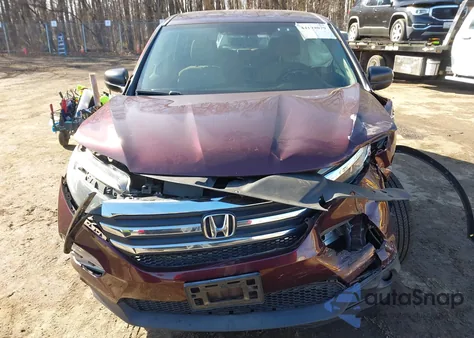 2017 Honda Pilot Lx z USA, uszkodzony, nr VIN 5FNYF5H19HB037248